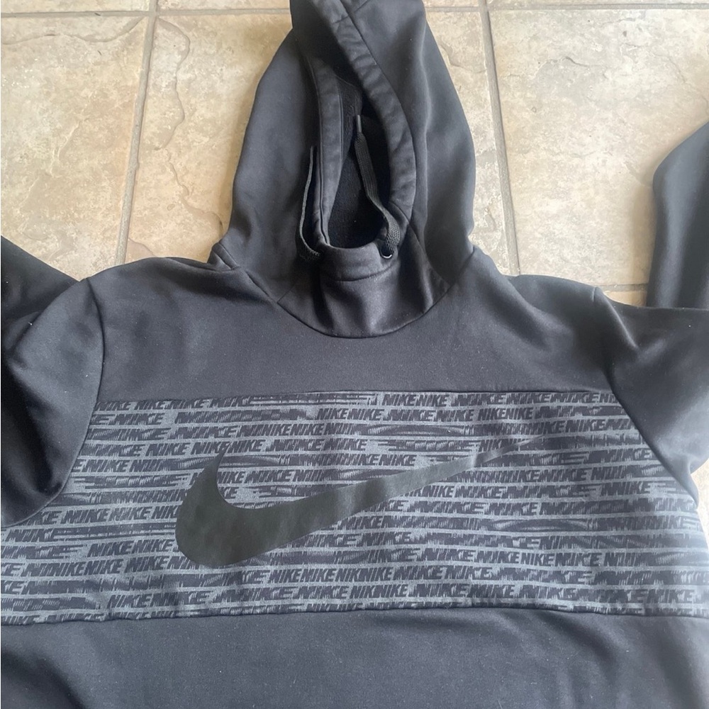 NWOT Nike Dri Fit Fleece Hoodie
